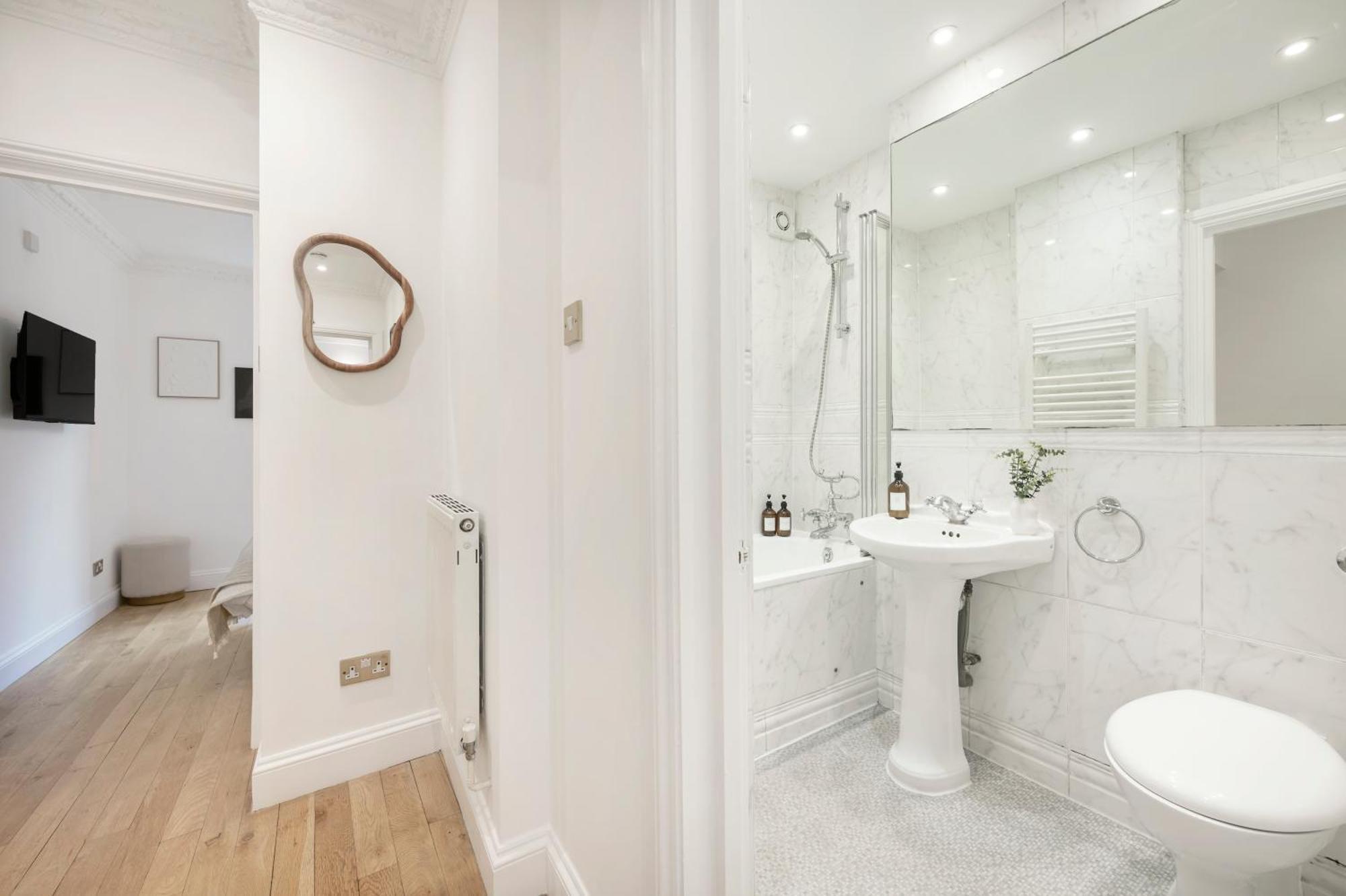 2 Bedr, 3 Beds, 1 Bath Thames, Trafalgar Sq 伦敦 外观 照片